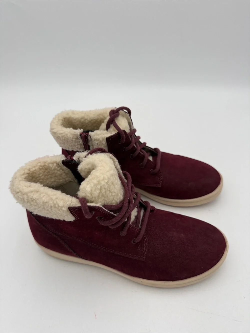Clarks Burgundy Suede Shearling-Lined Ankle Booties women 7.5 M casual cozy Y2K